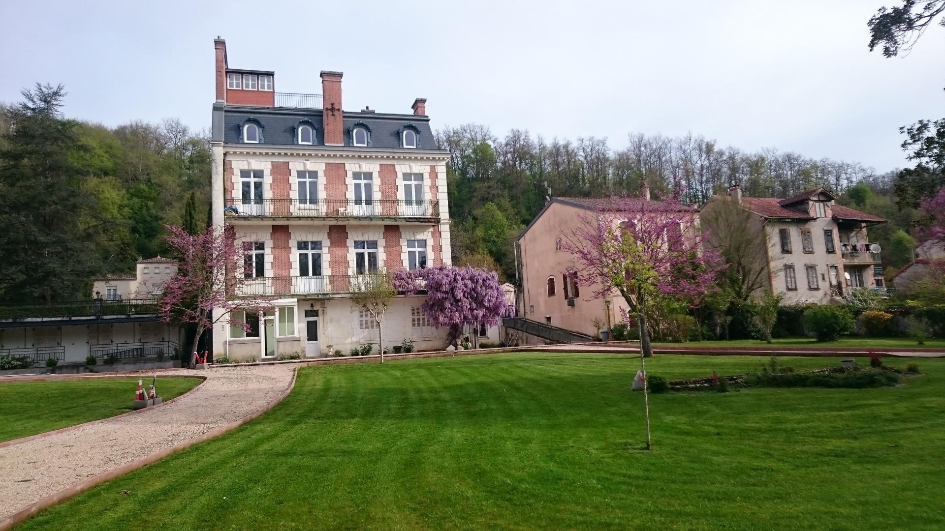 ﻿Jardinier pour un contrat d'entretien de jardin près de Aurignac